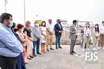 Izado de la bandera azul en Melenara/TA.